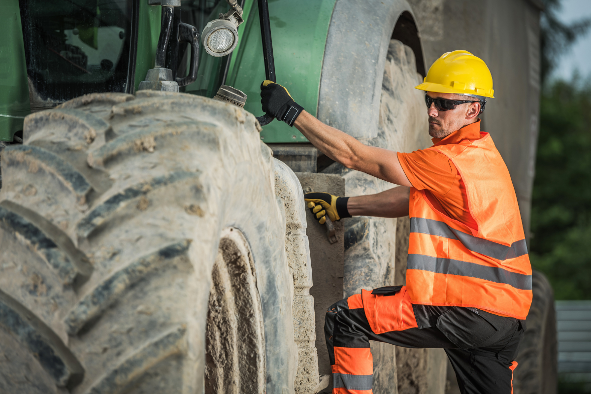 Clear Insurance Ireland Agricultural Construction Machinery Dealers Scheme 1